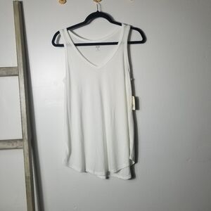 NWT ANA WOMEN'S WHITE TANK SIZE MEDIUM (SEE FULL DESCRIPTION)